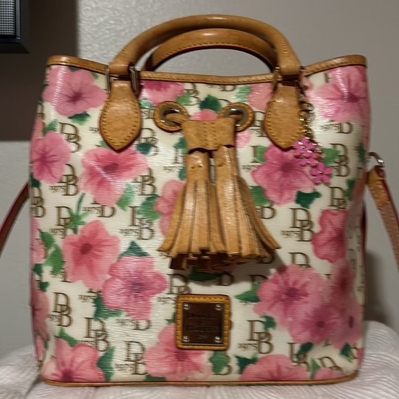 COPY - Dooney & Bourke bucket bag - Picture 2 of 8